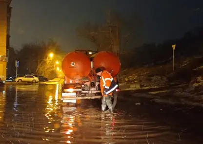 В Красноярске талая вода подтопила Солнечный и Северный