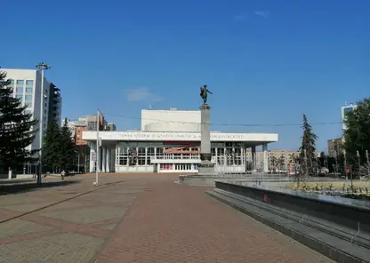 Спектакль «Сережа» открыл фестиваль «Золотая маска» в Красноярске 