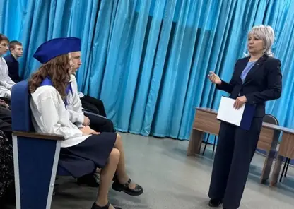 Министр образования Красноярского края провела лекцию для воспитанников Канского детского дома