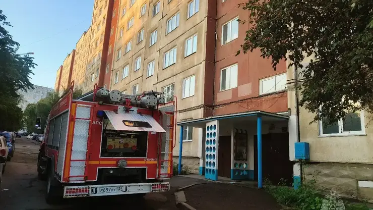 Женщина погибла при пожаре на правобережье Красноярска