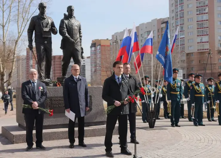 Памятник ликвидаторам Чернобыльской аварии открыли в Красноярске