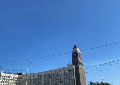 Главные часы в Красноярске запели «Пожары» в День молодёжи