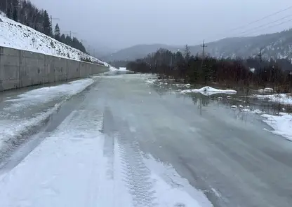 Трассу в Красноярском крае подтопило из-за поднятие уровня воды в Мане