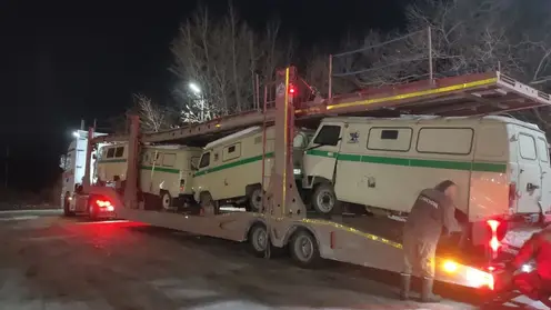 В Красноярск доставили новую партию бронированных «буханок» на нужды СВО