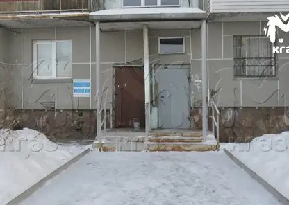 В Назарове мужчина напал на почтальона и отобрал сумку с миллионом рублей