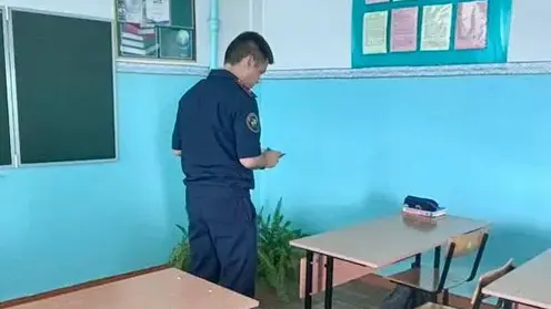 Школьник ударил одноклассника ножом прямо на уроке в Иркутской области