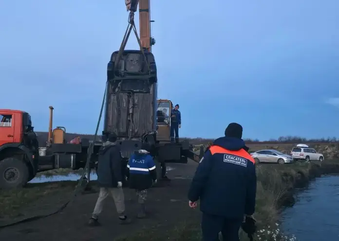 70‑летнего рыбака, пропавшего вместе с сыном, нашли на дне реки в Красноярском крае