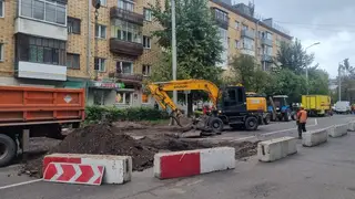 В Красноярске перекрыли проезд на ул. Парижской Коммуны