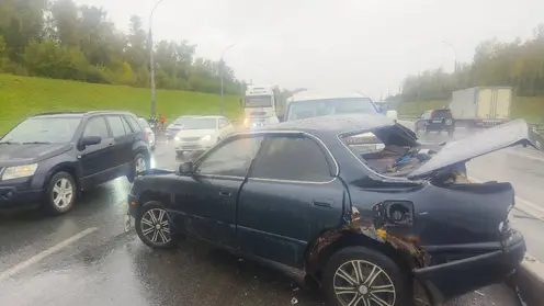 Новосибирца насмерть сбила машина, когда он вышел выставить аварийный знак на дорогу