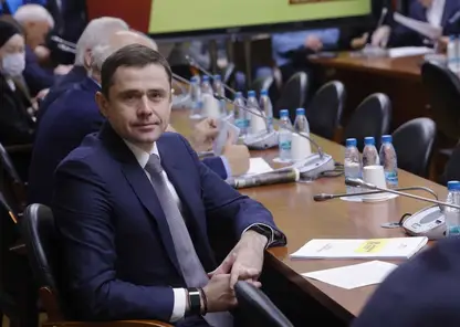 Уведомлять супругов о кредитах друг друга предложили в Госдуме