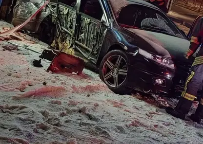 В Красноярске пьяный водитель врезался в здание, пытаясь скрыться от полиции