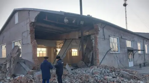 В Приморье из-за котельного оборудования обрушилось здание