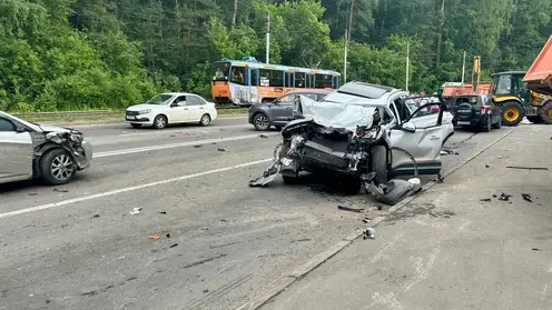 Массовое ДТП в Кузбассе: на шоссе в Кемерово пострадали 27 автомобилей (видео)
