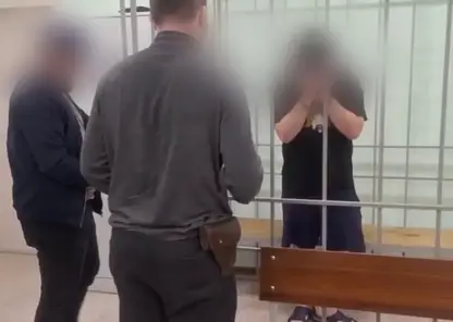 В Красноярске подросток пытался поджечь релейные шкафы на железной дороге за 700 долларов