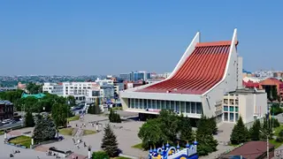 Кровлю омского театра-«трамплина» отремонтируют за 28 миллионов рублей