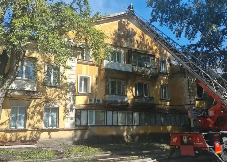 Два человека пострадали при взрыве газа в Новосибирске