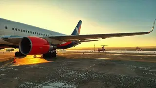 Из-за сильного снегопада в Москве, задерживаются рейсы из Красноярска в столицу