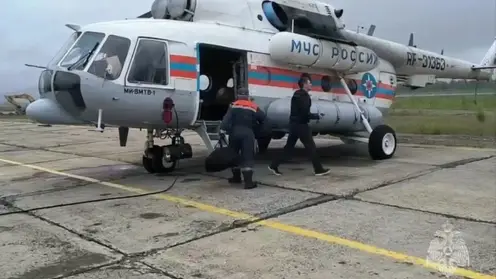 Мужчину унесло рекой на бочке из-под горюче-смазочных материалов в сторону Охотского моря в Хабаровском крае