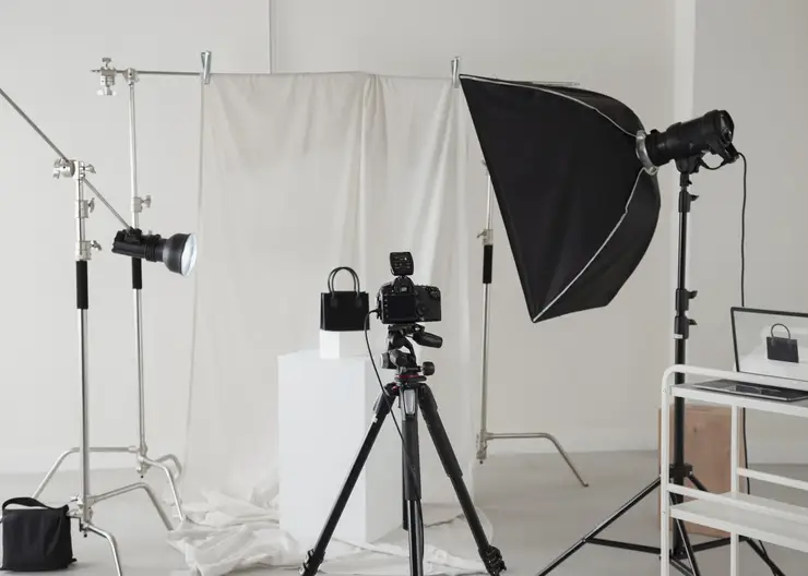 Красноярскую фотостудию обязали вернуть деньги клиентам, которые отменили бронь