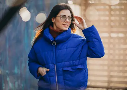 Красноярке выплатят почти 50 тысяч рублей за порванную в автобусе куртку