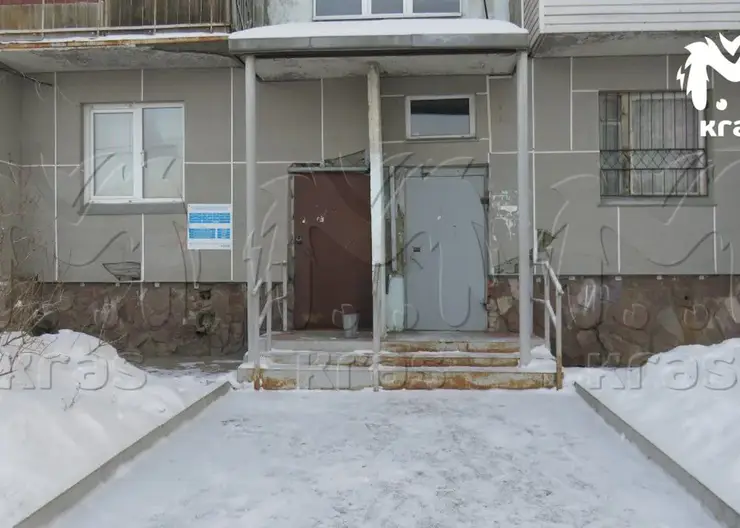 В Назарове мужчина напал на почтальона и отобрал сумку с миллионом рублей