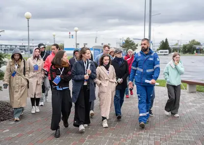 «Газпром нефть» раскрыла секреты производства топлива журналистам Сибири и Урала