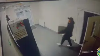 Во Владивостоке парень вынес сейф с деньгами из поликлиники и попался