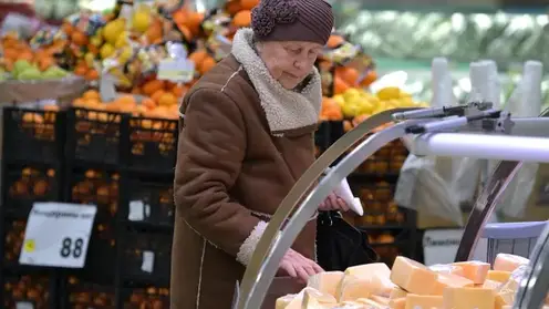 Оливье под контролем: В России предлагают заморозить цены на новогодние продукты