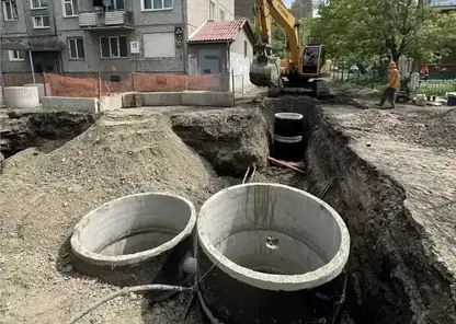 В Красноярске на Тобольской начались работы по водоотведению
