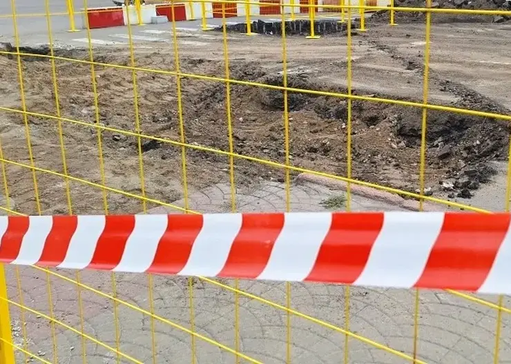 В Красноярске перекрывают часть улицы Кирова из-за масштабного ремонта теплосети