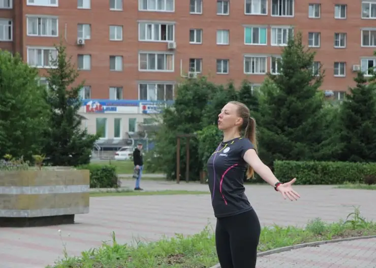 В Советском районе для красноярцев проводят бесплатные занятия по йоге и дыхательной гимнастике