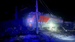 Поезд в Иркутской области сошел с рельсов