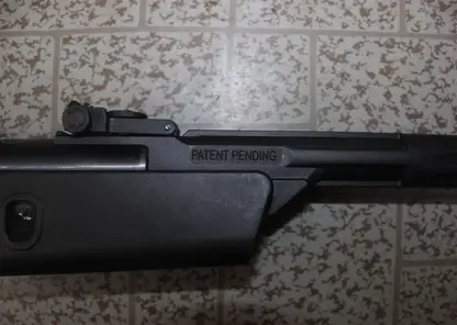 Из винтовки в колено выстрелил мужчина коллеге по работе в Красноярском крае