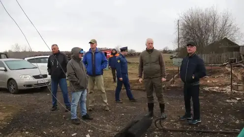 12 человек остались без жилья в томском селе Новоильинка, где огонь уничтожил дома