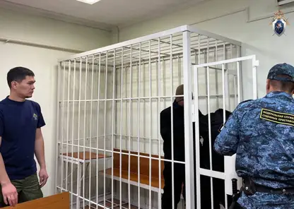 Житель Тувы облил бензином беременную жену и поджёг её