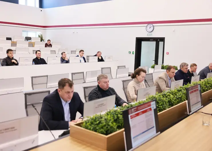 Губернатор Михаил Котюков оценил планы развития министерств социального блока на 2024 год