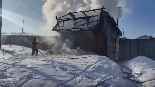 Два человека погибли в пожаре в Красноярском крае