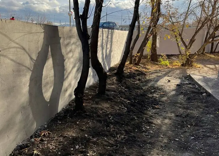 В Красноярске отремонтировали подпорную стену на ул. Мичурина