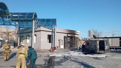 Газовые баллоны взорвались у АГЗС в Улан-Удэ
