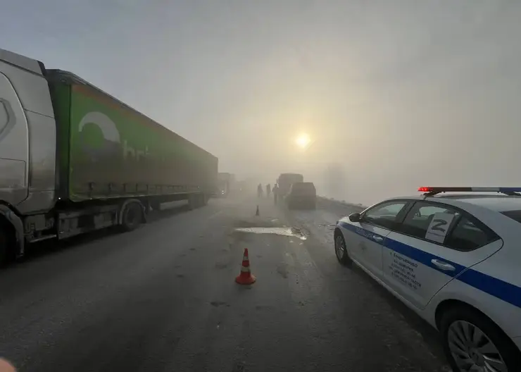9 машин попали в ДТП в Красноярске в районе Путинского моста