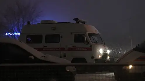 Жительница Кузбасса напала на двух фельдшеров скорой помощи в подъезде жилого дома