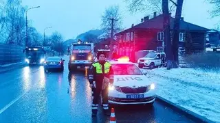 Квартира загорелась в деревянном доме на правом берегу Красноярска: погиб мужчина