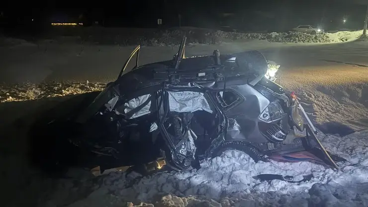 В Новосибирской области водитель проехал на «красный» и столкнулся с поездом