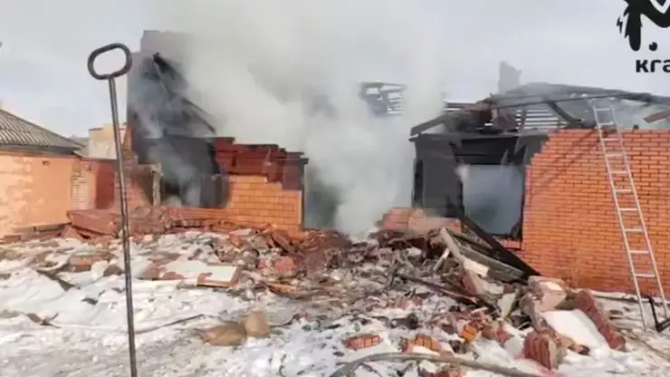 Частный дом сгорел на Корнеева в Николаевке. Он принадлежит переселенцу КРТ