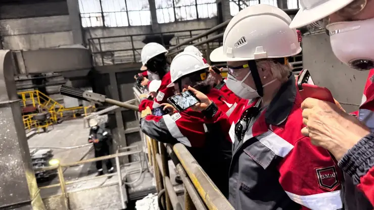 Журналисты Ассоциации «Енисей ТВ» побывали на Красноярском алюминиевом заводе в рамках пресс-тура