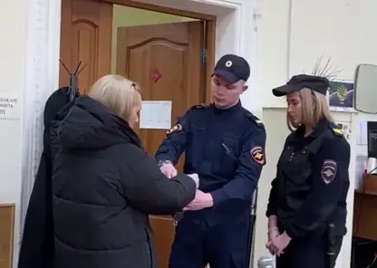 Директор красноярской ювелирной компании присвоила 170 украшений на 7,8 миллиона и получила два года колонии