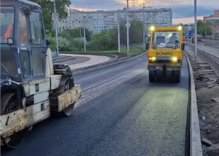 Долгожданная укладка асфальта на улице Копылова началась в Красноярске