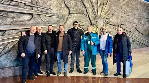 Красноярская ГЭС компании Эн+ организовала встречу юных спортсменов и сотрудников с олимпийским чемпионом