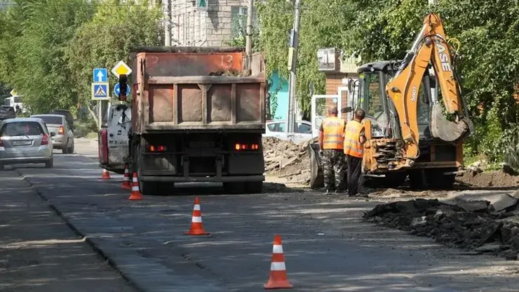 В Красноярске проверили ремонт дорог и подвели итоги сезона благоустройства скверов