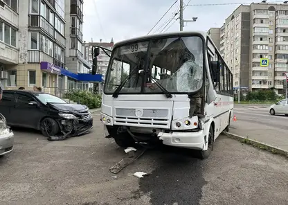 В аварии с автобусом №99 в Красноярске пострадала пассажирка